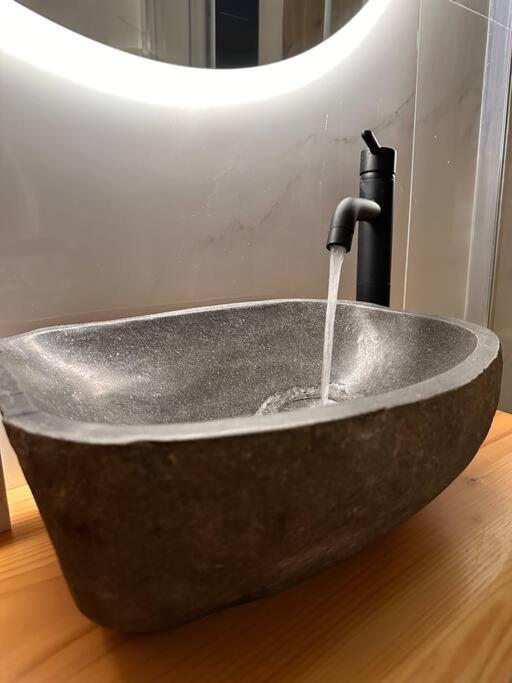 Relax Nella Jacuzzi In Toscana Колле-ди-Валь-д'Эльса Экстерьер фото
